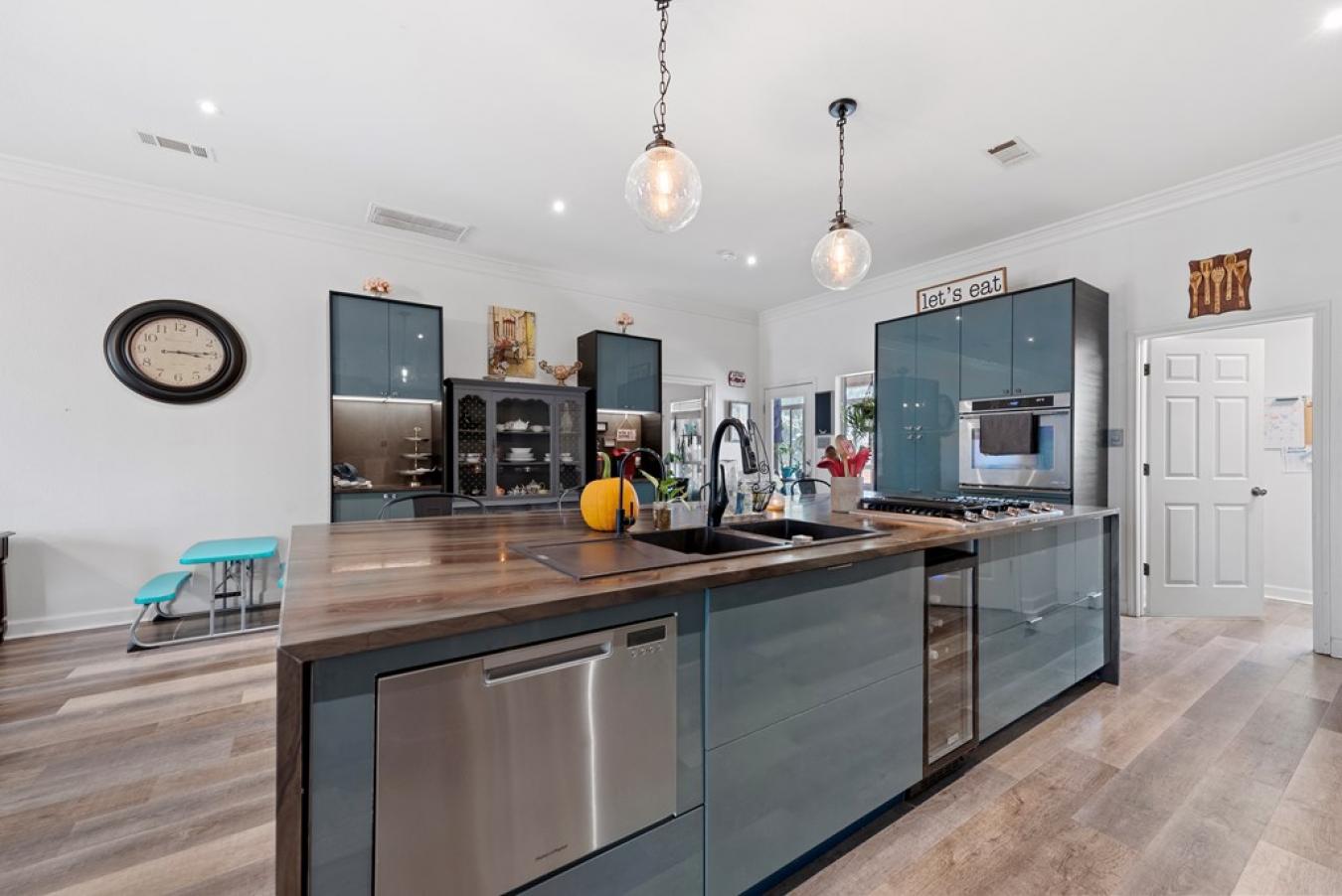 Midland, Midland, 79707, United States, 4 Bedrooms Bedrooms, ,3 BathroomsBathrooms,Residential,For Sale,1945286