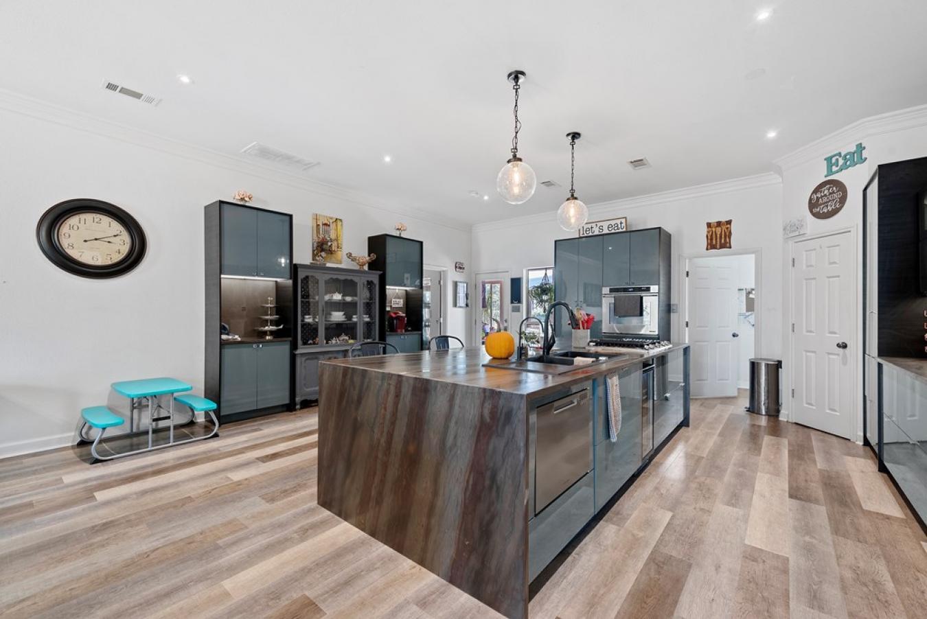 Midland, Midland, 79707, United States, 4 Bedrooms Bedrooms, ,3 BathroomsBathrooms,Residential,For Sale,1945286