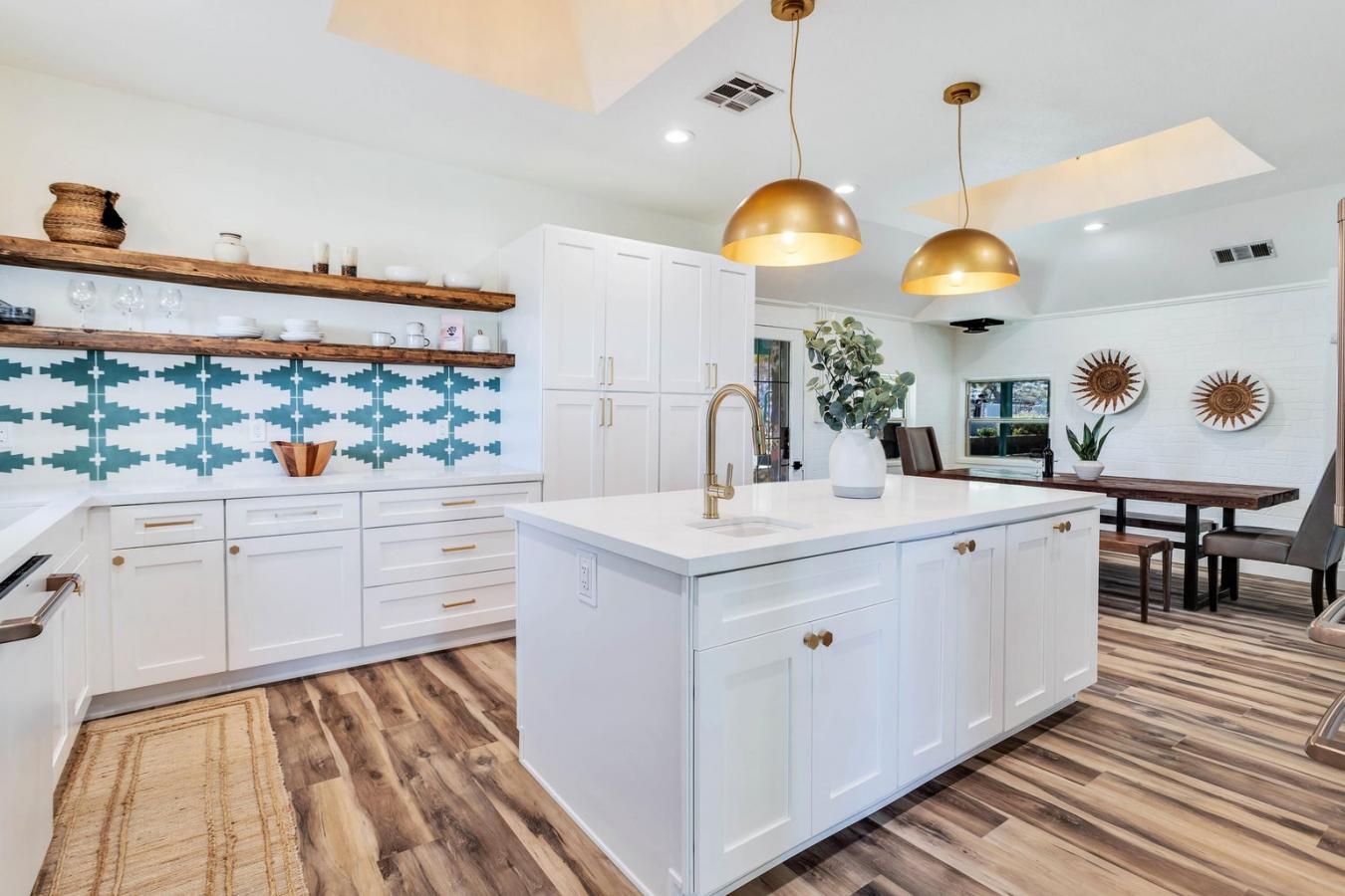 Joshua Tree, California, 92252, United States, 8 Bedrooms Bedrooms, ,6 BathroomsBathrooms,Residential,For Sale,1945103