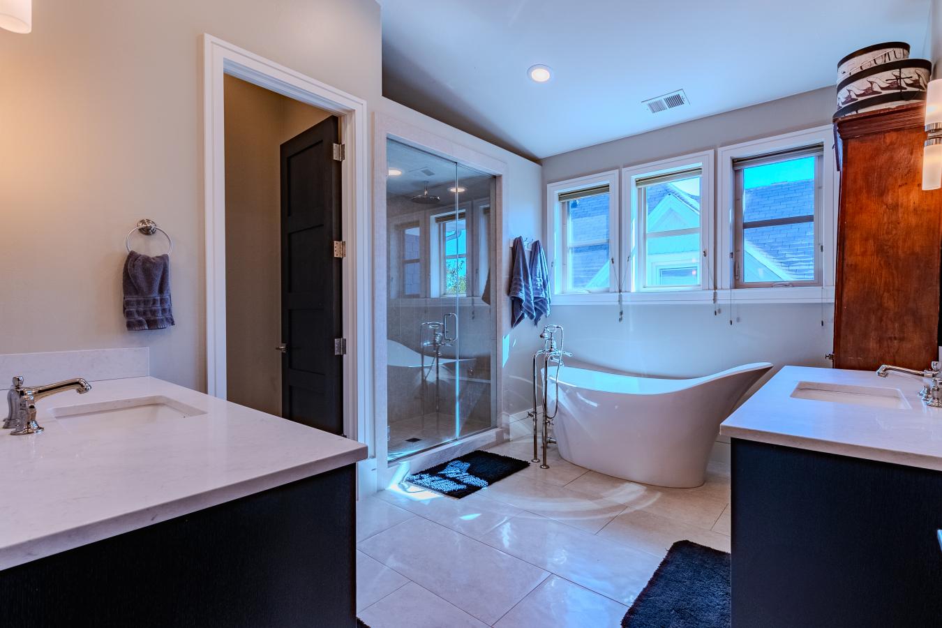 Denver, Denver, 80218, United States, 6 Bedrooms Bedrooms, ,6 BathroomsBathrooms,Residential,For Sale,1945283