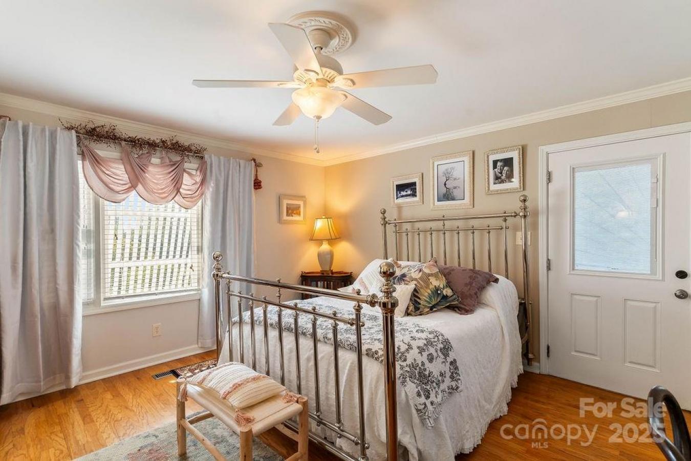 Hendersonville, Henderson, 28791, United States, 4 Bedrooms Bedrooms, ,3 BathroomsBathrooms,Residential,For Sale,1945417