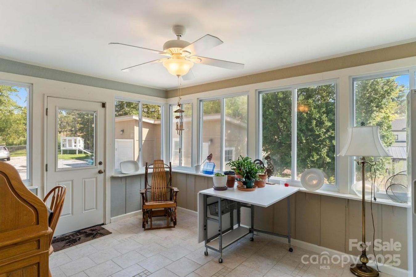 Hendersonville, Henderson, 28791, United States, 4 Bedrooms Bedrooms, ,3 BathroomsBathrooms,Residential,For Sale,1945417