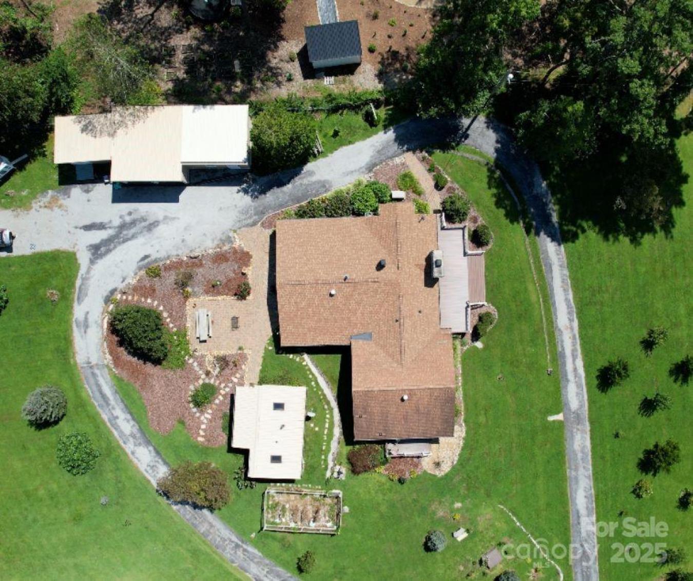 Hendersonville, Henderson, 28791, United States, 4 Bedrooms Bedrooms, ,3 BathroomsBathrooms,Residential,For Sale,1945417