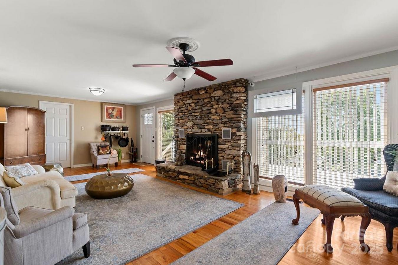 Hendersonville, Henderson, 28791, United States, 4 Bedrooms Bedrooms, ,3 BathroomsBathrooms,Residential,For Sale,1945417