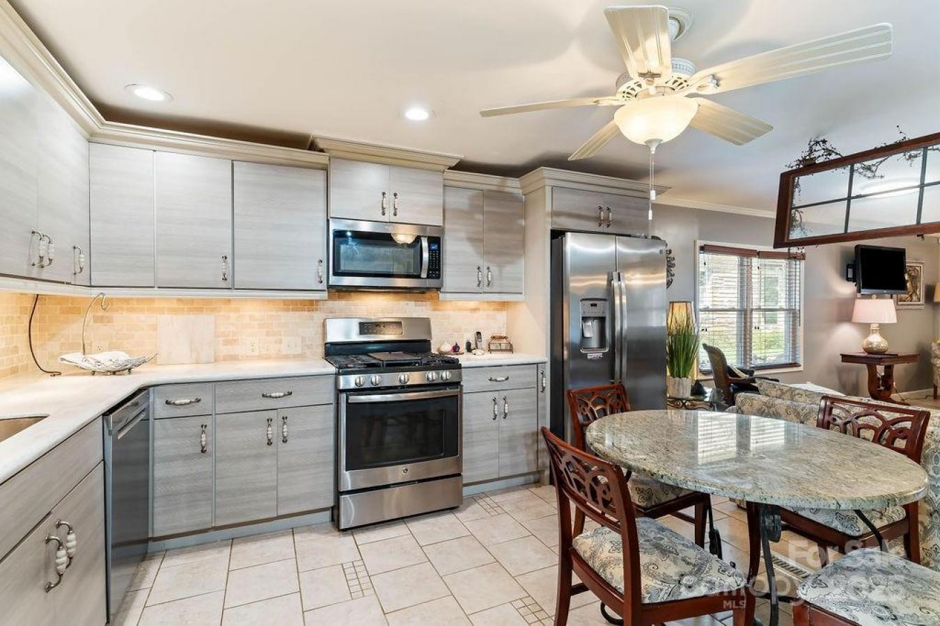 Hendersonville, Henderson, 28791, United States, 4 Bedrooms Bedrooms, ,3 BathroomsBathrooms,Residential,For Sale,1945417