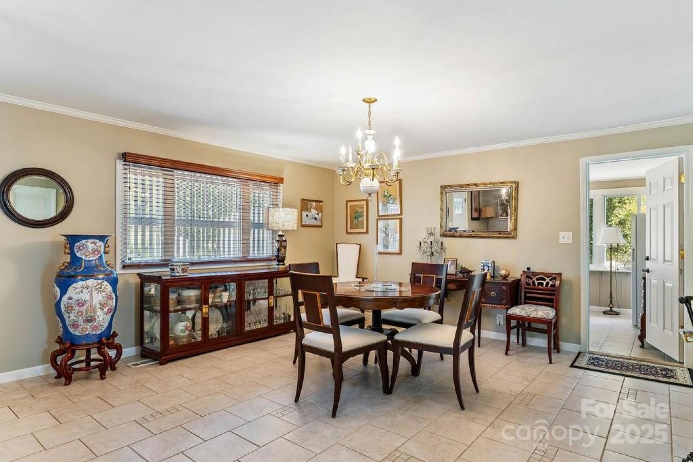 Hendersonville, Henderson, 28791, United States, 4 Bedrooms Bedrooms, ,3 BathroomsBathrooms,Residential,For Sale,1945417