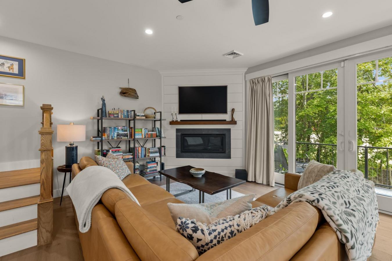 Dover, New Hampshire, 03820, United States, ,Residential,For Sale,1945416