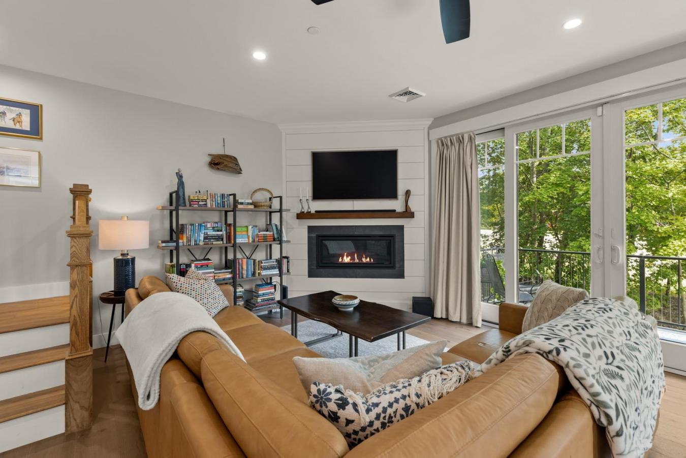 Dover, New Hampshire, 03820, United States, ,Residential,For Sale,1945416