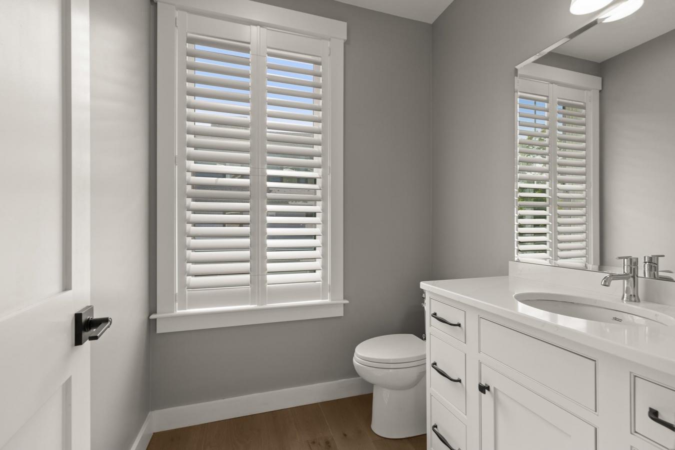 Dover, New Hampshire, 03820, United States, ,Residential,For Sale,1945416