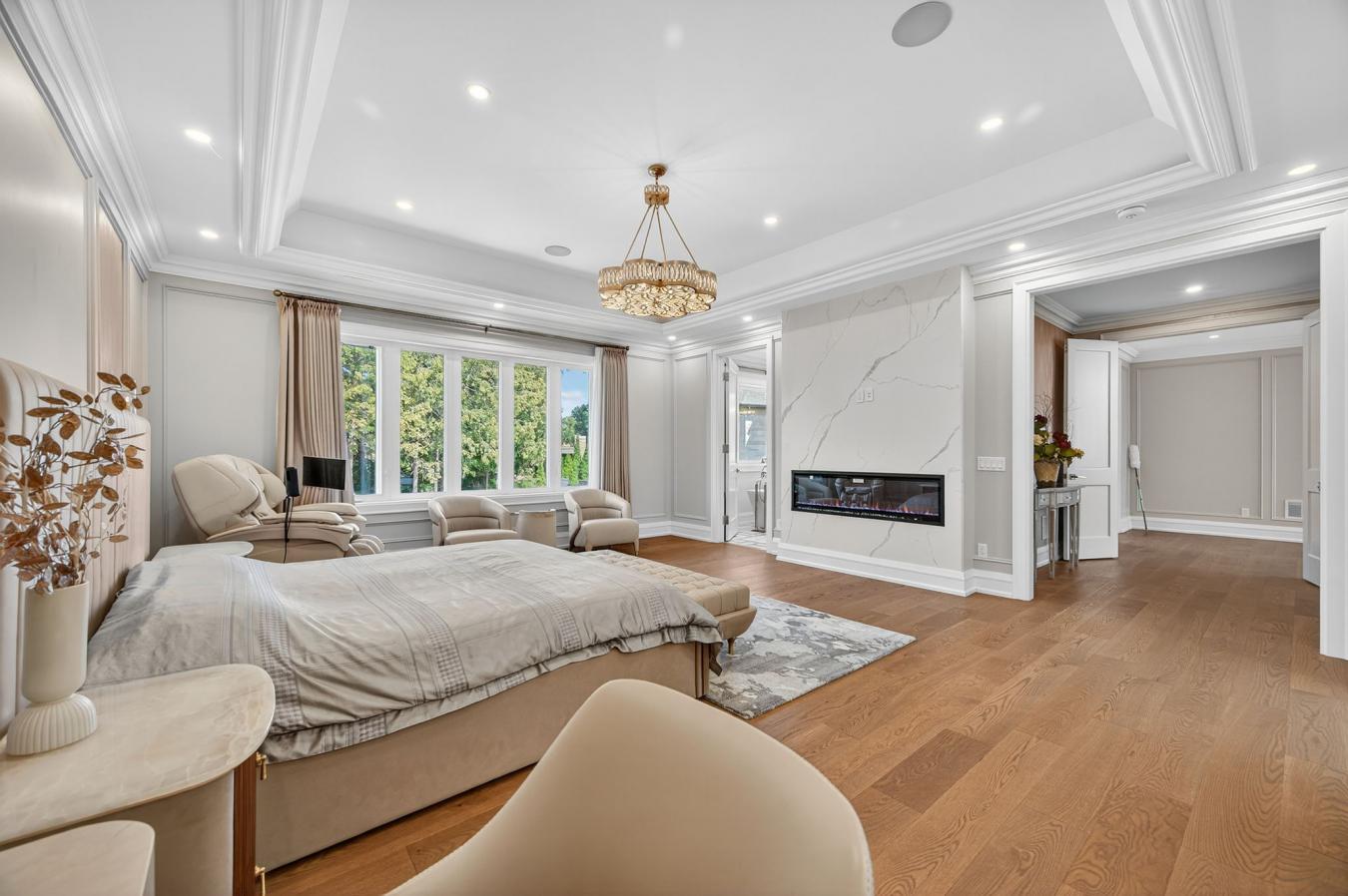 Toronto, ON, M3C 2L2, Canada, 4 Bedrooms Bedrooms, ,6 BathroomsBathrooms,Residential,For Sale,1945277