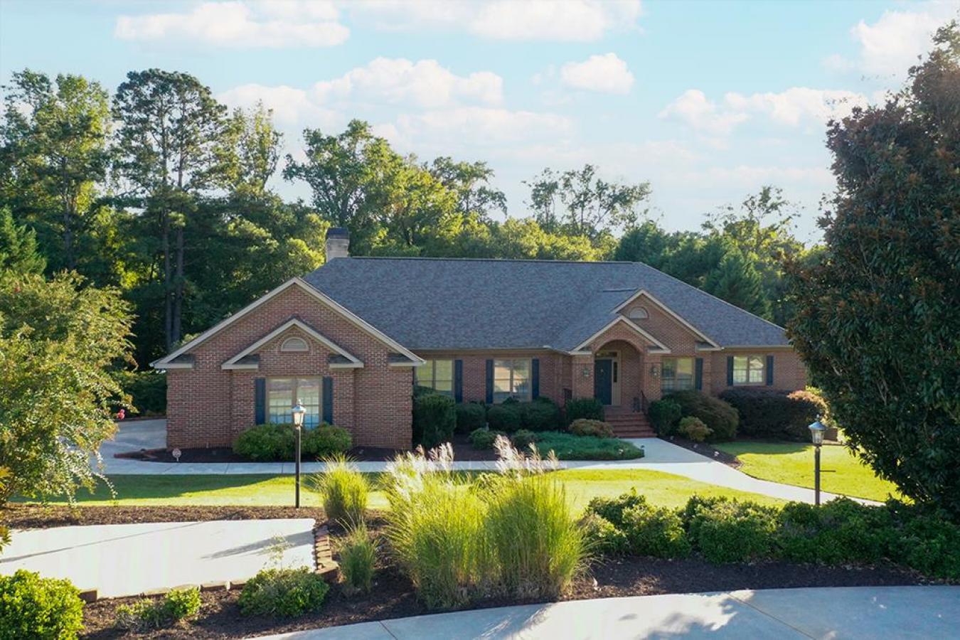 Greenwood, Greenwood, 29649, United States, 4 Bedrooms Bedrooms, ,4 BathroomsBathrooms,Residential,For Sale,1945709