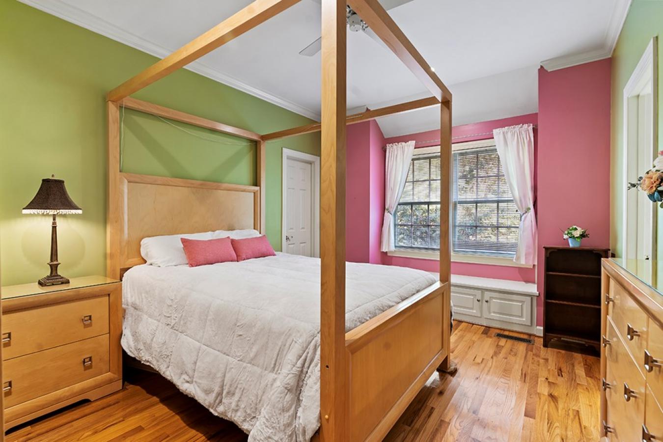 Greenwood, Greenwood, 29649, United States, 4 Bedrooms Bedrooms, ,4 BathroomsBathrooms,Residential,For Sale,1945709