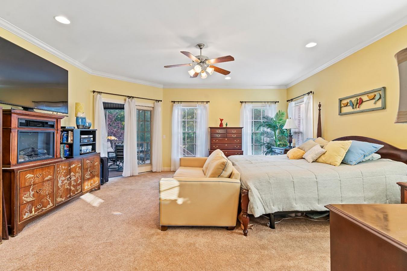 Greenwood, Greenwood, 29649, United States, 4 Bedrooms Bedrooms, ,4 BathroomsBathrooms,Residential,For Sale,1945709