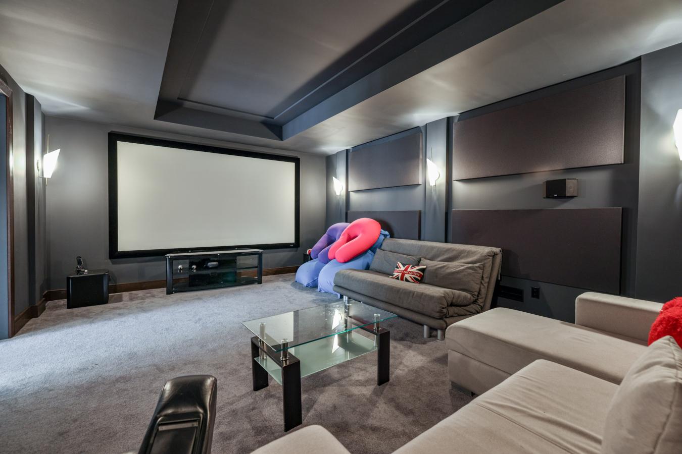 Toronto, ON, M2L 1H3, Canada, 5 Bedrooms Bedrooms, ,7 BathroomsBathrooms,Residential,For Sale,1945276