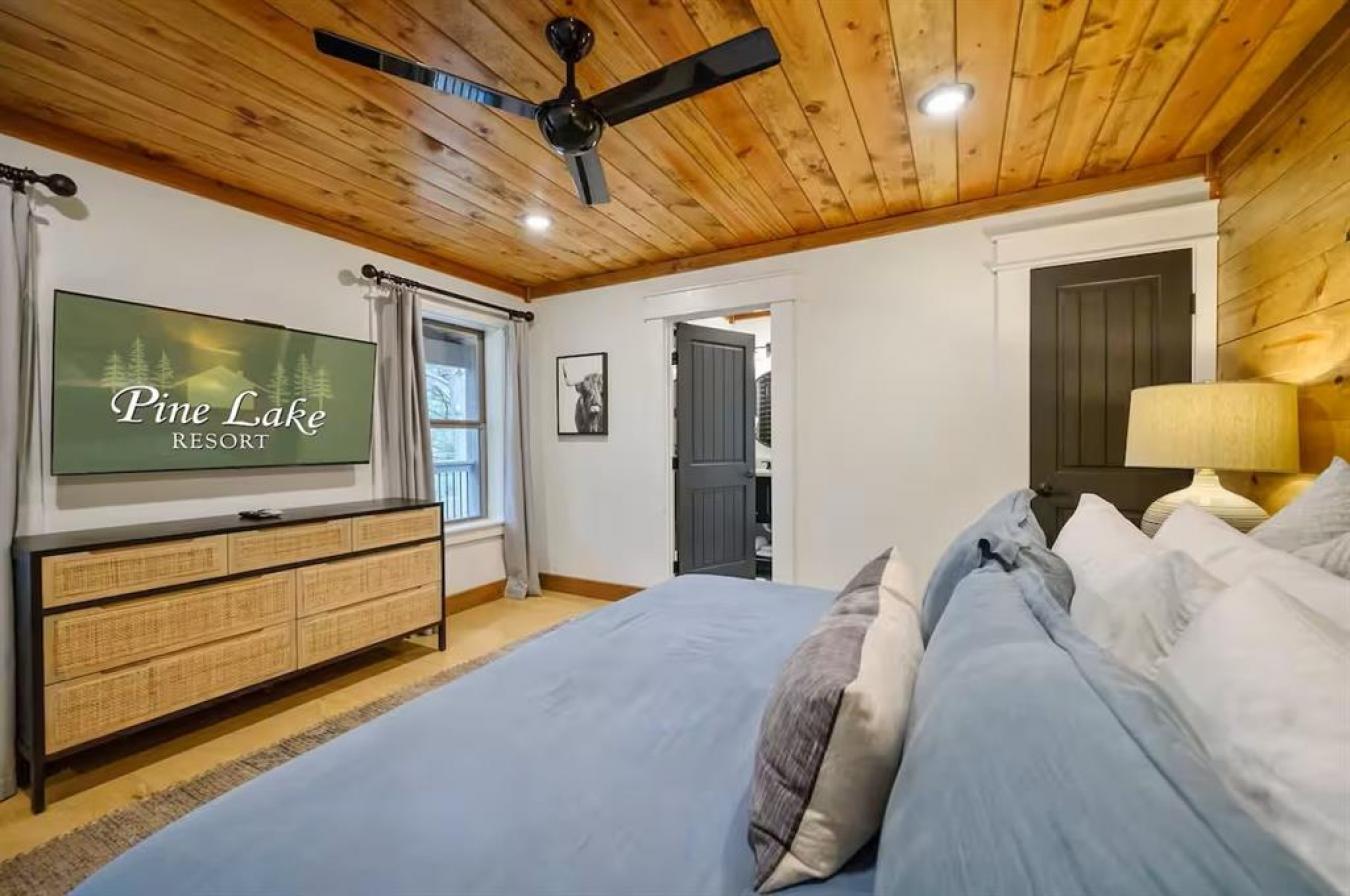 Broken Bow, McCurtain, 74728, United States, 4 Bedrooms Bedrooms, ,3 BathroomsBathrooms,Residential,For Sale,1945413