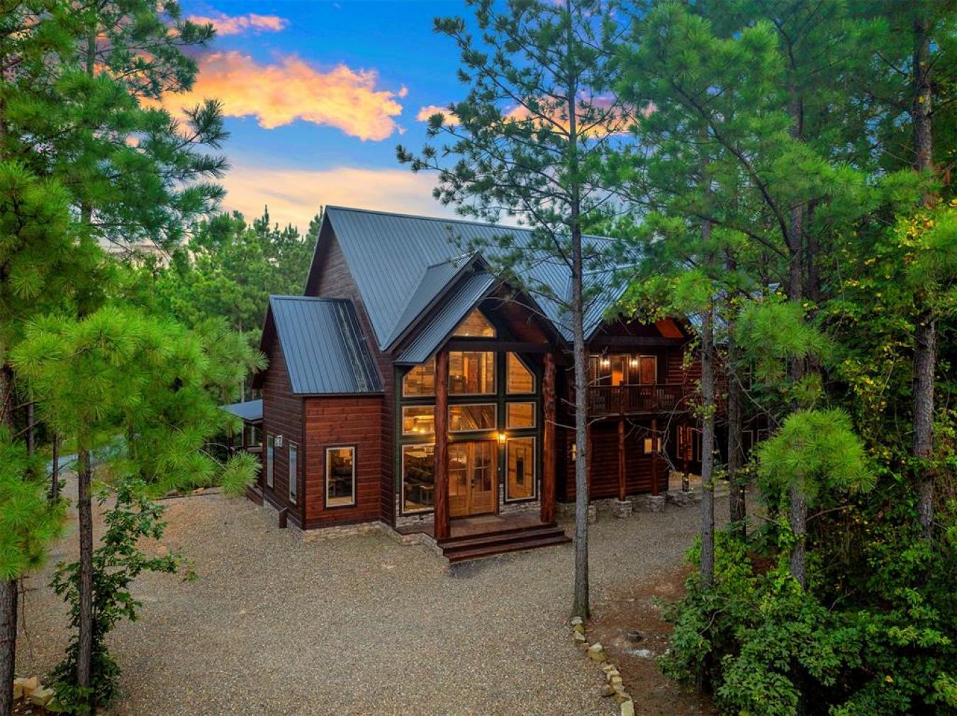 Broken Bow, McCurtain, 74728, United States, 5 Bedrooms Bedrooms, ,3 BathroomsBathrooms,Residential,For Sale,1945412