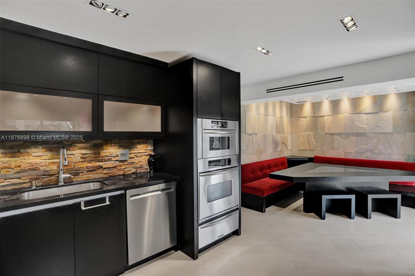 Cutler Bay, Miami-Dade County, 33189, United States, 5 Bedrooms Bedrooms, ,3 BathroomsBathrooms,Residential,For Sale,1945411