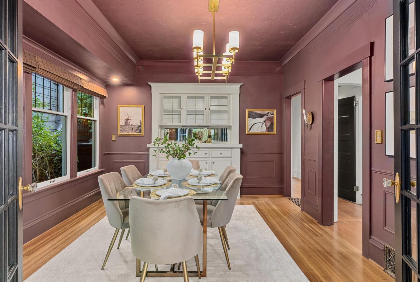 Seattle, King, 98109, United States, 4 Bedrooms Bedrooms, ,2 BathroomsBathrooms,Residential,For Sale,1945410