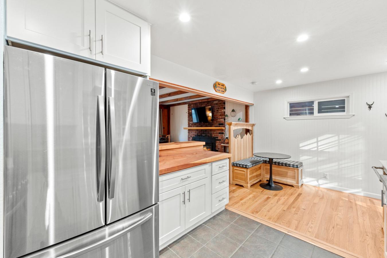 South Lake Tahoe, El Dorado, 96150, United States, 3 Bedrooms Bedrooms, ,-2 BathroomBathrooms,Residential,For Sale,1945407