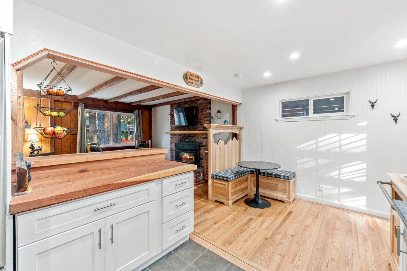 South Lake Tahoe, El Dorado, 96150, United States, 3 Bedrooms Bedrooms, ,-2 BathroomBathrooms,Residential,For Sale,1945407