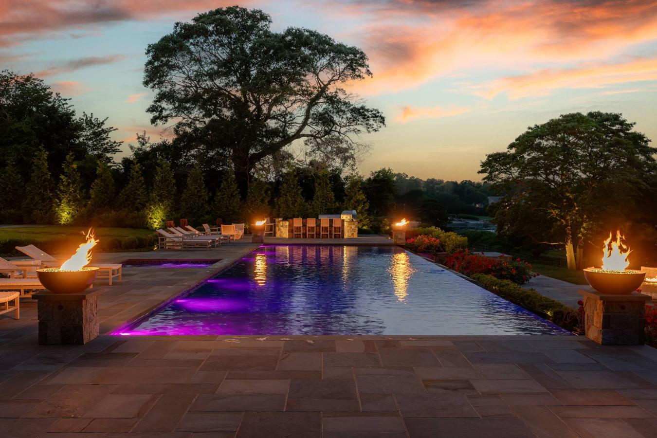 East Setauket, New York, 11733, United States, 6 Bedrooms Bedrooms, ,8 BathroomsBathrooms,Residential,For Sale,1945408