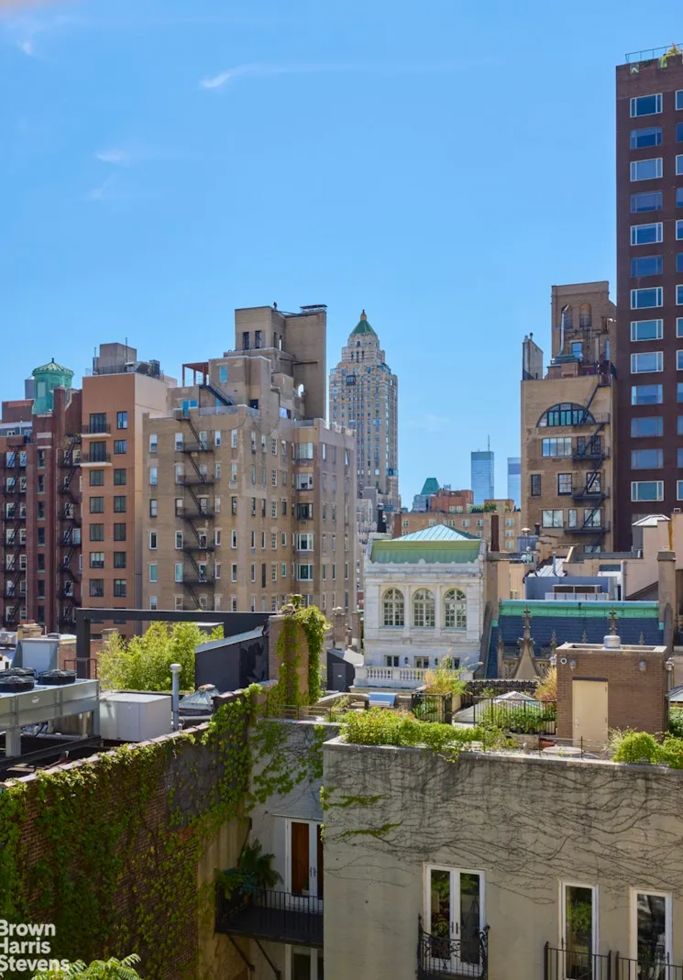 New York, New York, 10028, United States, 4 Bedrooms Bedrooms, ,3 BathroomsBathrooms,Residential,For Sale,1945406
