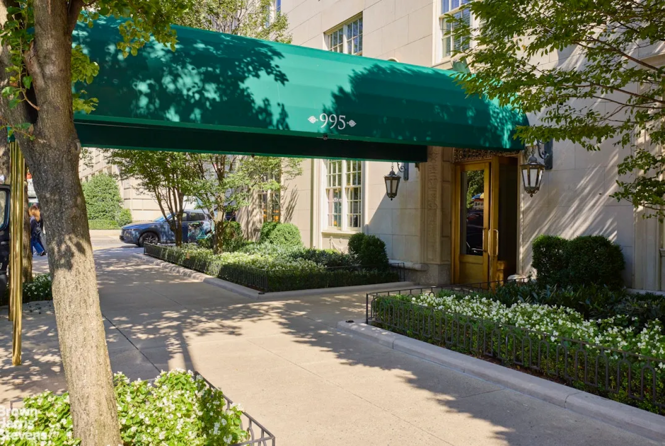 New York, New York, 10028, United States, 4 Bedrooms Bedrooms, ,3 BathroomsBathrooms,Residential,For Sale,1945406