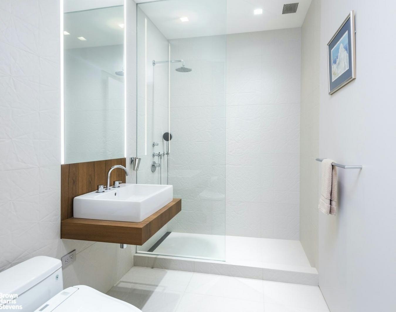 New York, New York, 10023, United States, 2 Bedrooms Bedrooms, ,2 BathroomsBathrooms,Residential,For Sale,1945405