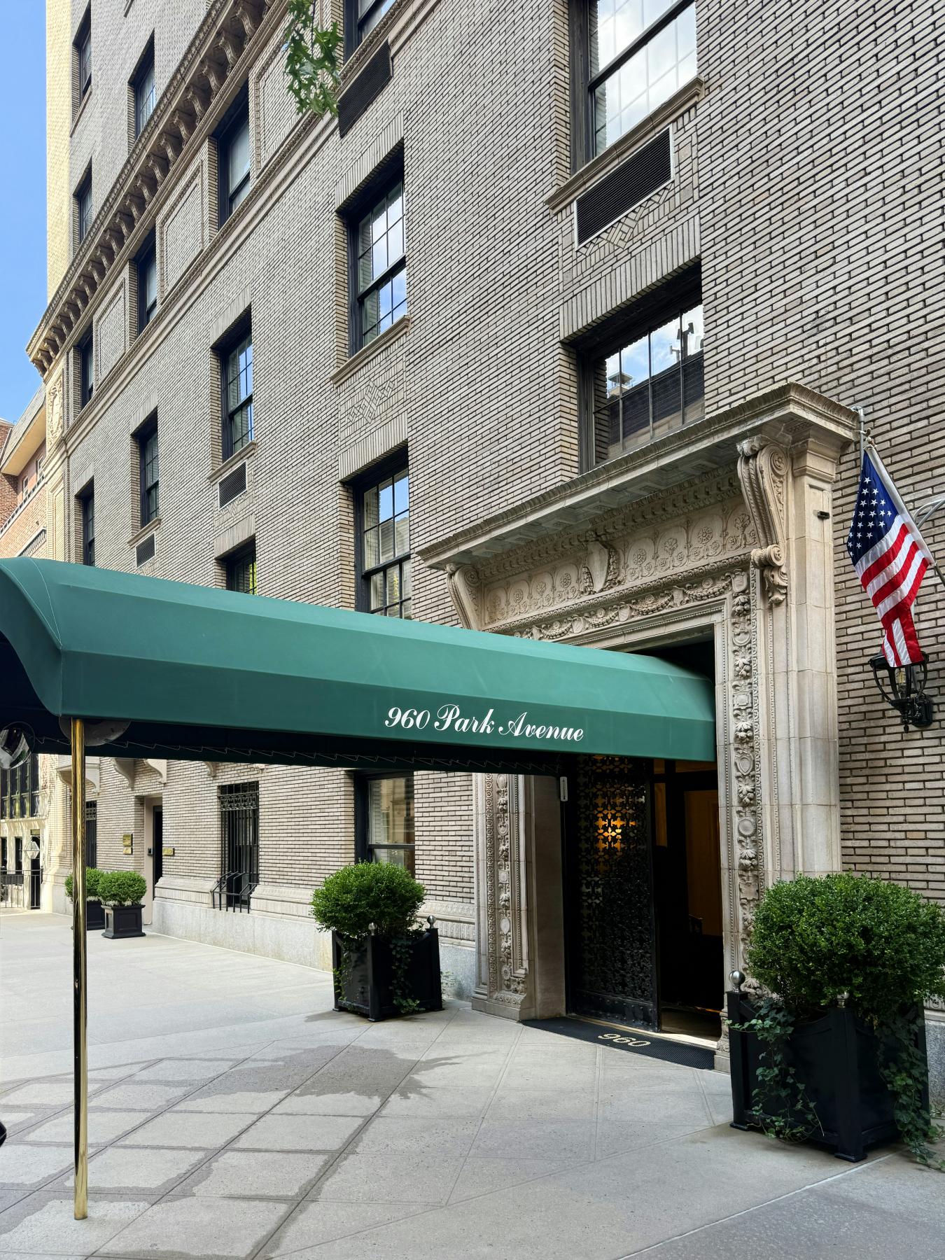 New York, New York, 10028, United States, 3 Bedrooms Bedrooms, ,2 BathroomsBathrooms,Residential,For Sale,1945402