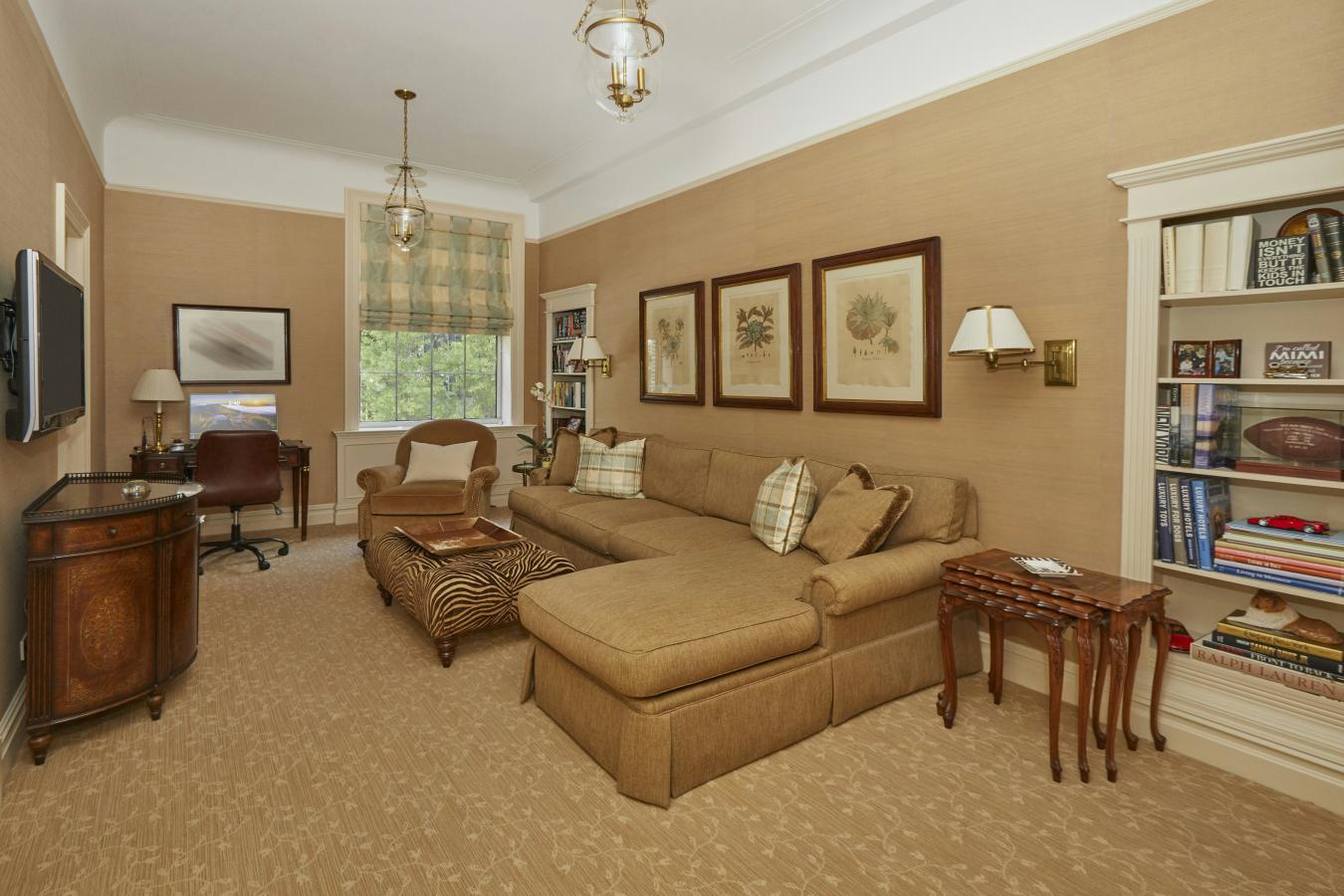 New York, New York, 10028, United States, 3 Bedrooms Bedrooms, ,2 BathroomsBathrooms,Residential,For Sale,1945402