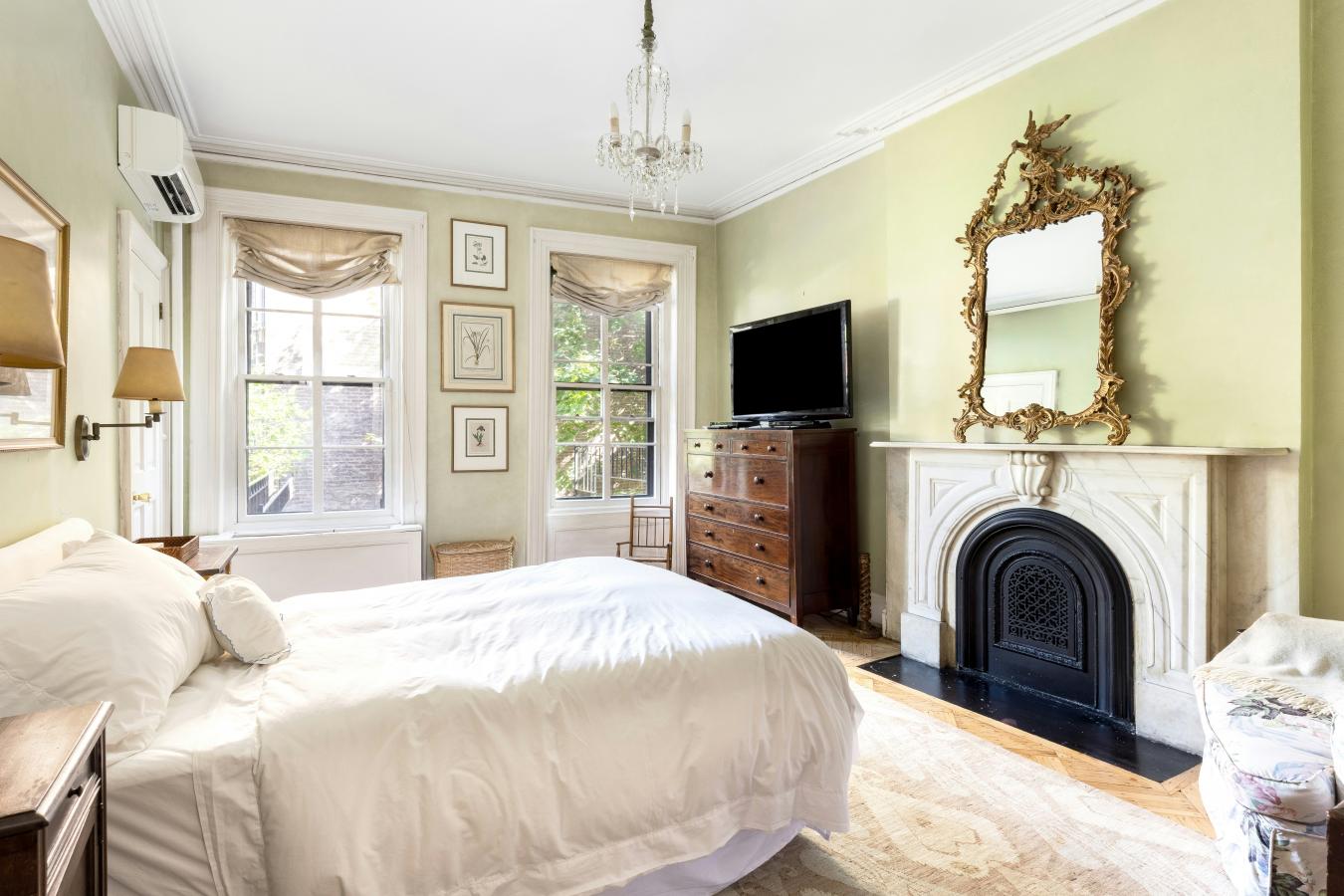 Brooklyn Heights, New York, 11201, United States, 7 Bedrooms Bedrooms, ,4 BathroomsBathrooms,Residential,For Sale,1945401