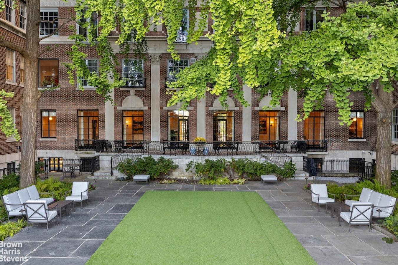 New York, New York, 10022, United States, 4 Bedrooms Bedrooms, ,4 BathroomsBathrooms,Residential,For Sale,1945398