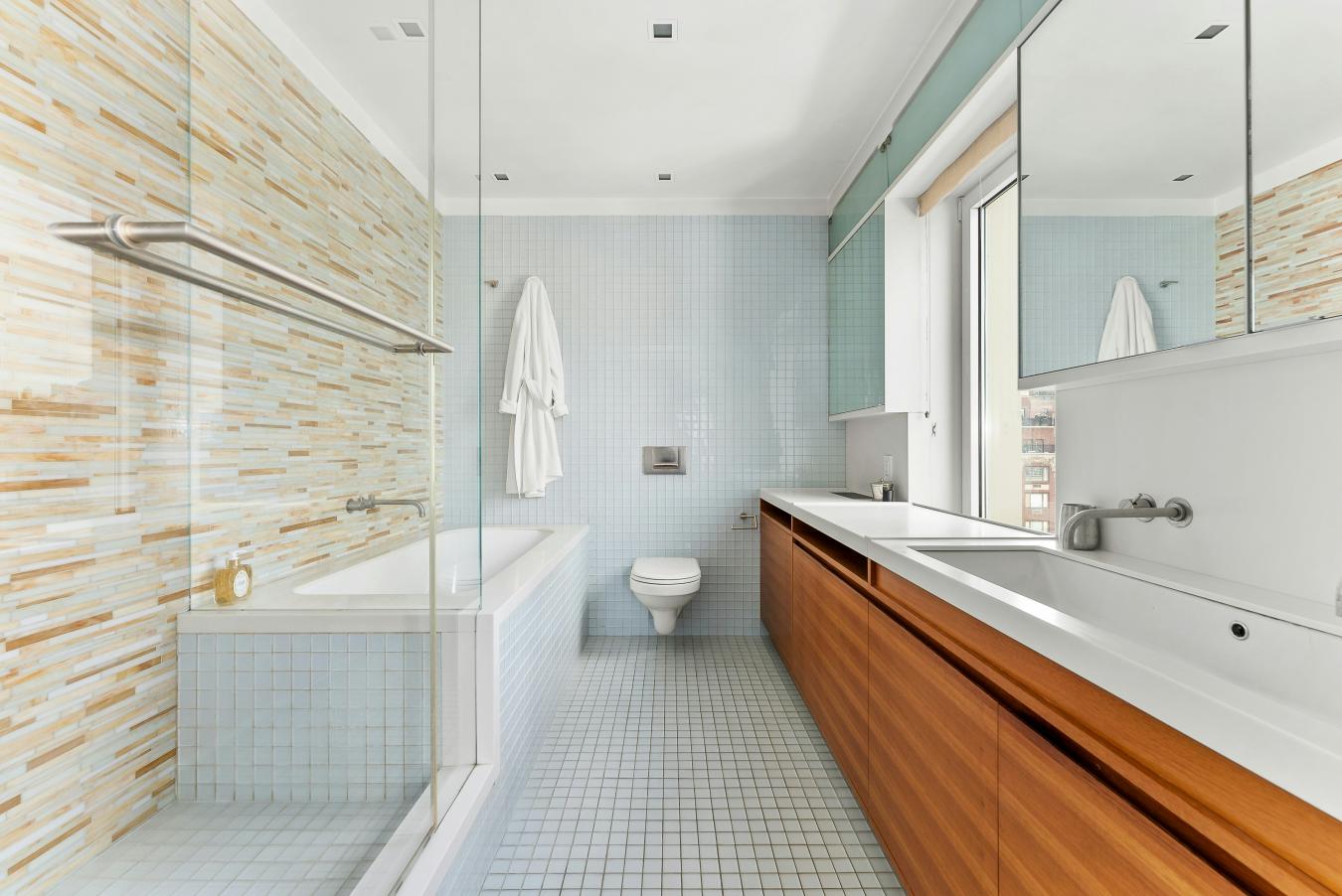 New York, New York, 10075, United States, 5 Bedrooms Bedrooms, ,3 BathroomsBathrooms,Residential,For Sale,1952697