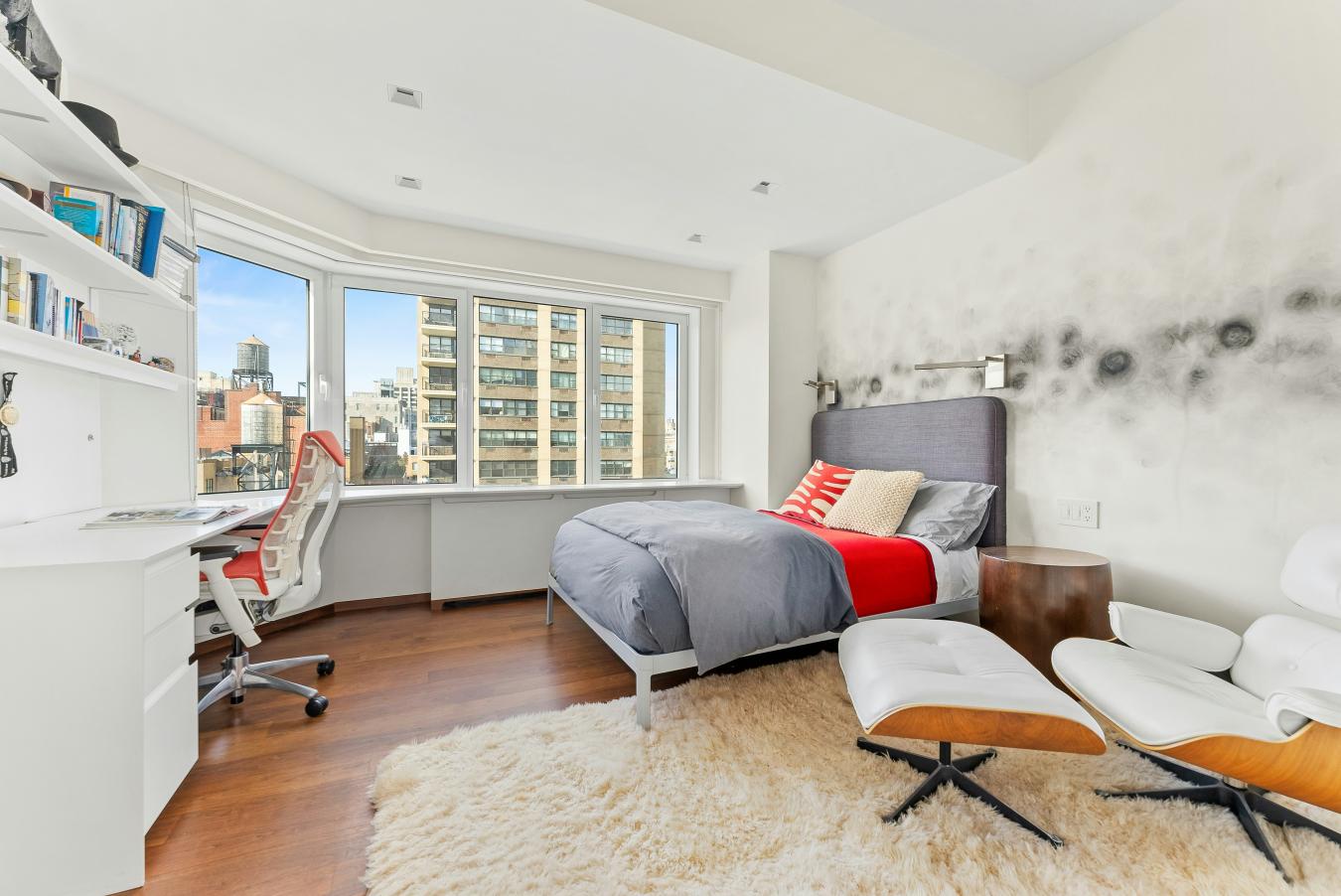 New York, New York, 10075, United States, 5 Bedrooms Bedrooms, ,3 BathroomsBathrooms,Residential,For Sale,1952697