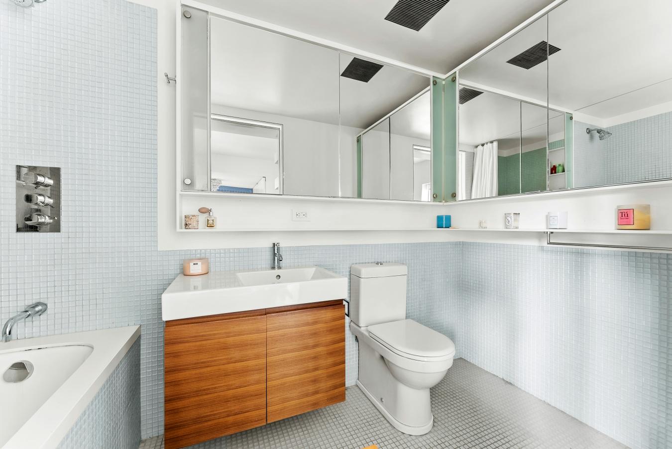 New York, New York, 10075, United States, 5 Bedrooms Bedrooms, ,3 BathroomsBathrooms,Residential,For Sale,1952697