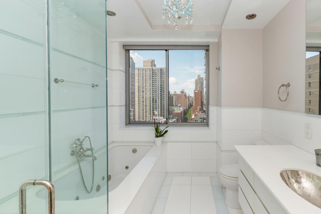 New York, New York, 10028, United States, 4 Bedrooms Bedrooms, ,5 BathroomsBathrooms,Residential,For Sale,1945396