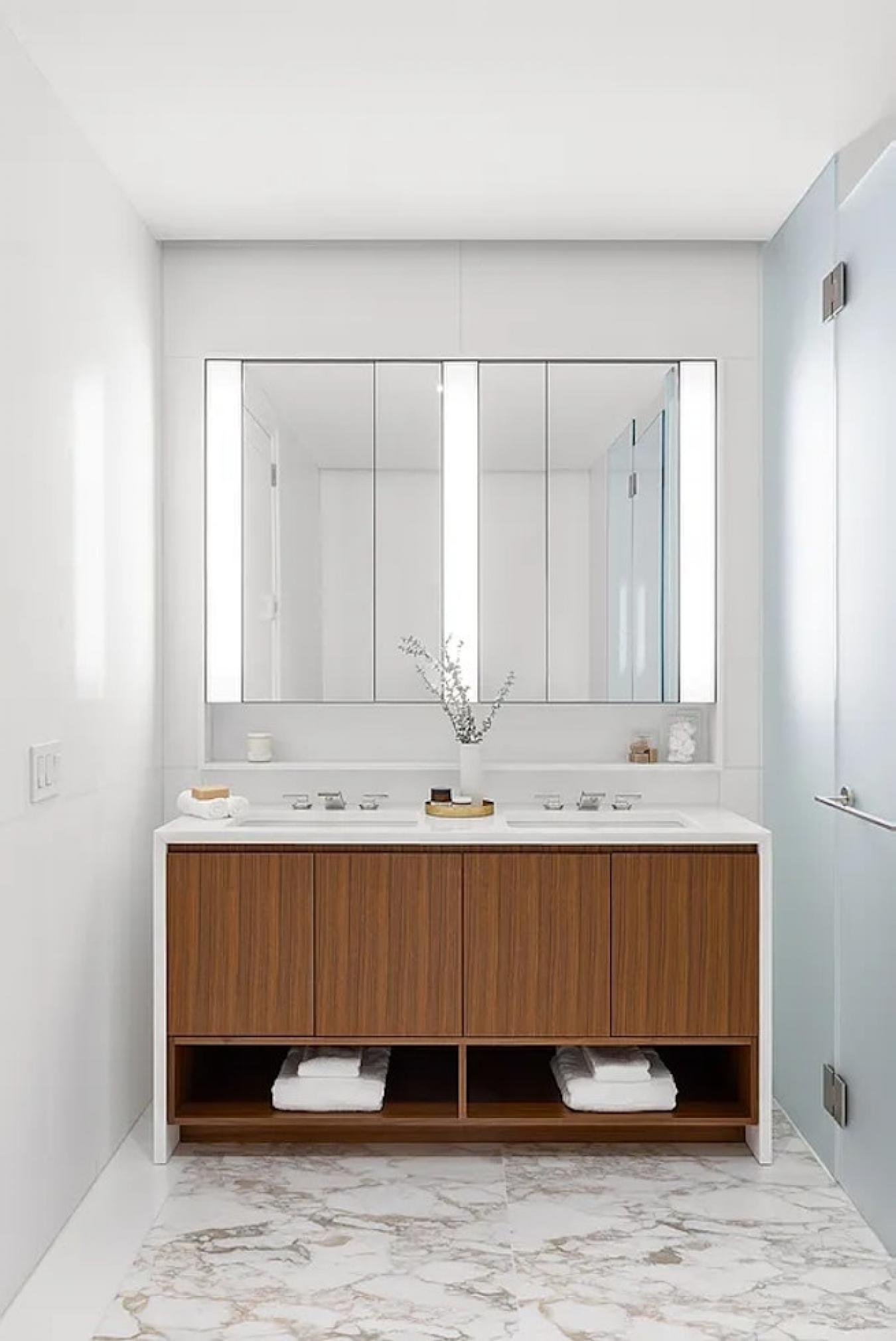 New York, New York, 10028, United States, 2 Bedrooms Bedrooms, ,2 BathroomsBathrooms,Residential,For Sale,1945394