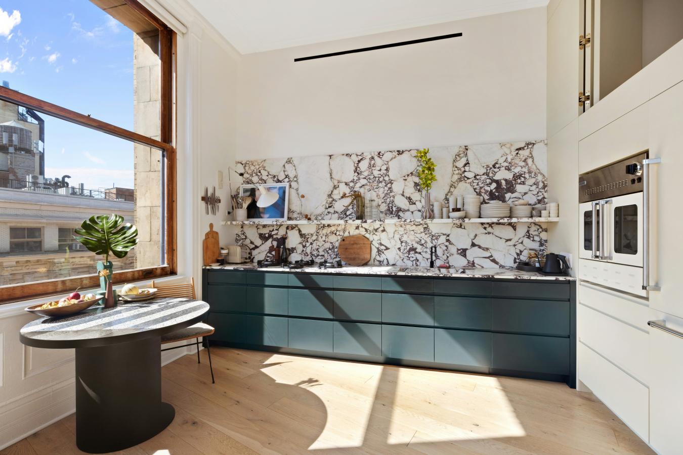 Gramercy Park, New York, 10003, United States, 2 Bedrooms Bedrooms, ,2 BathroomsBathrooms,Residential,For Sale,1945392