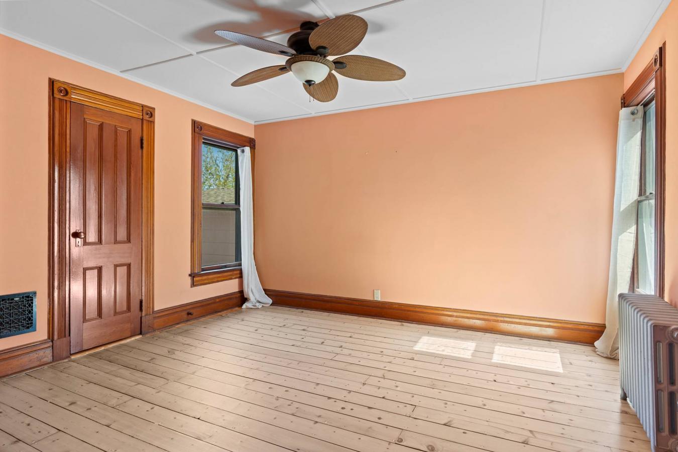 Village of Greenport, New York, 11944, United States, 3 Bedrooms Bedrooms, ,3 BathroomsBathrooms,Residential,For Sale,1945697