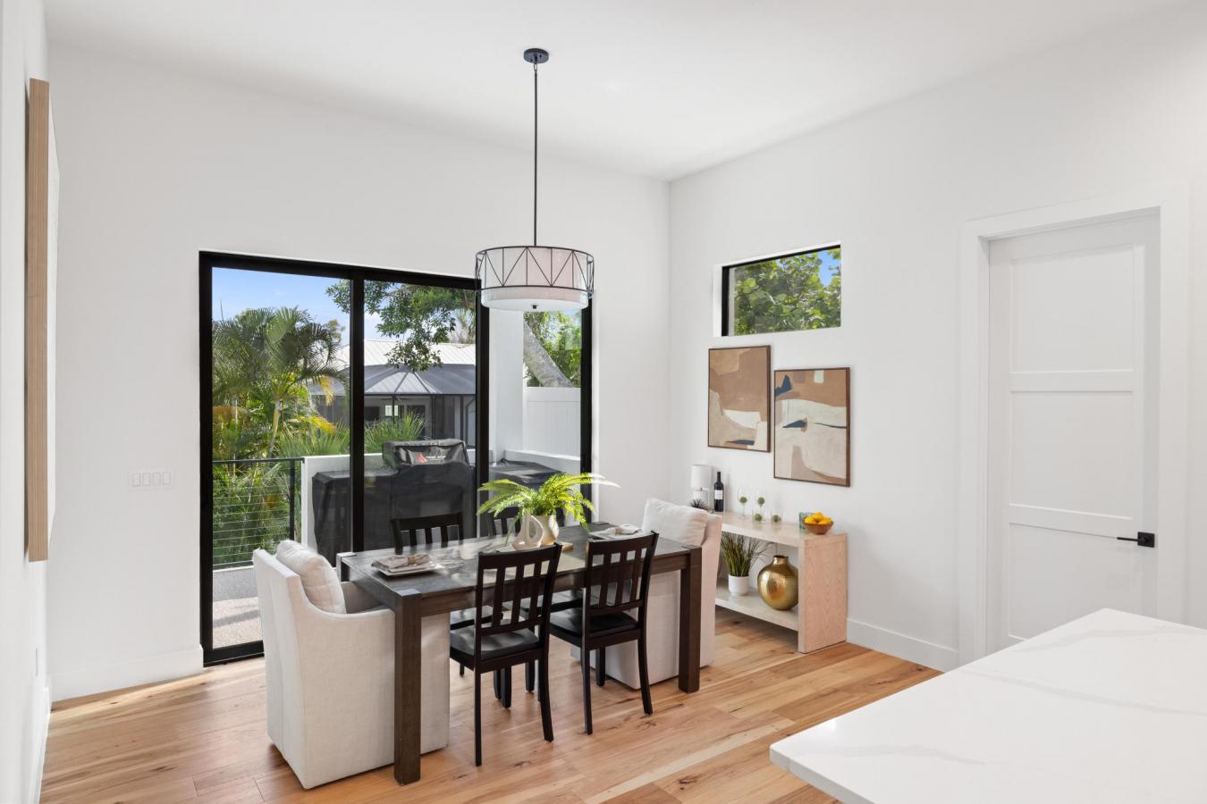 Sarasota, Sarasota, 34242, United States, 5 Bedrooms Bedrooms, ,4 BathroomsBathrooms,Residential,For Sale,1945383