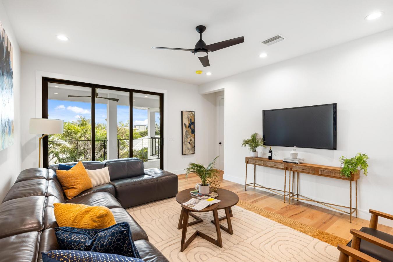 Sarasota, Sarasota, 34242, United States, 5 Bedrooms Bedrooms, ,4 BathroomsBathrooms,Residential,For Sale,1945383