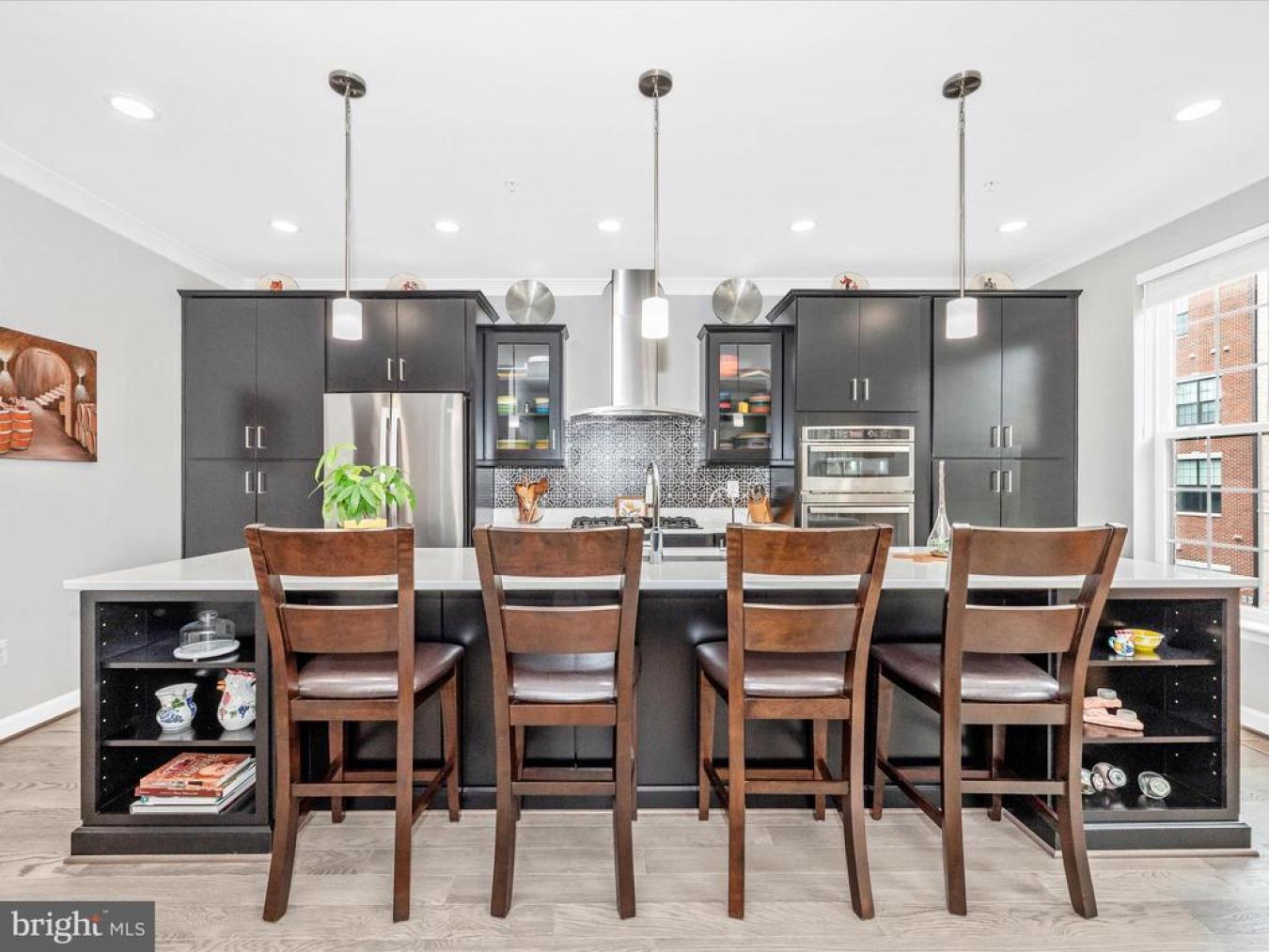 OXON HILL, PRINCE GEORGES, 20745, United States, 4 Bedrooms Bedrooms, ,4 BathroomsBathrooms,Residential,For Sale,1945382