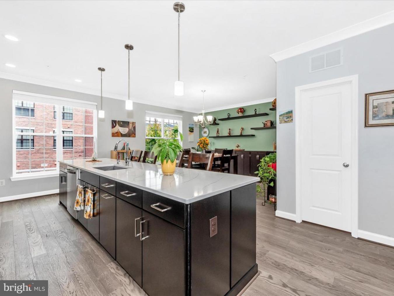 OXON HILL, PRINCE GEORGES, 20745, United States, 4 Bedrooms Bedrooms, ,4 BathroomsBathrooms,Residential,For Sale,1945382