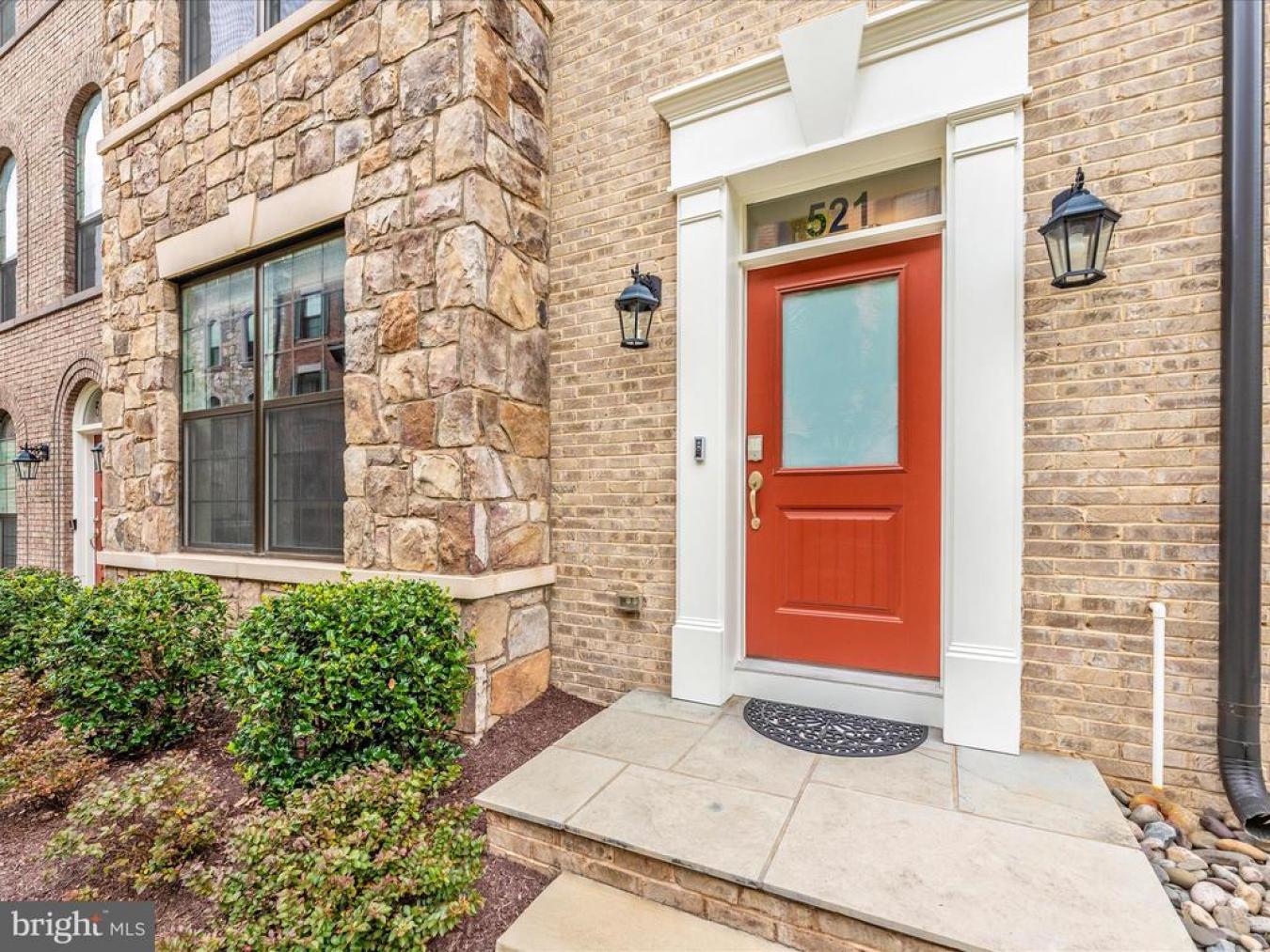 OXON HILL, PRINCE GEORGES, 20745, United States, 4 Bedrooms Bedrooms, ,4 BathroomsBathrooms,Residential,For Sale,1945382