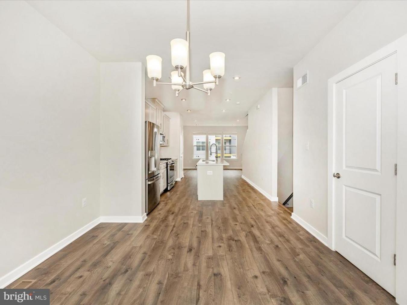 HYATTSVILLE, PRINCE GEORGES, 20782, United States, 2 Bedrooms Bedrooms, ,2 BathroomsBathrooms,Residential,For Sale,1945380