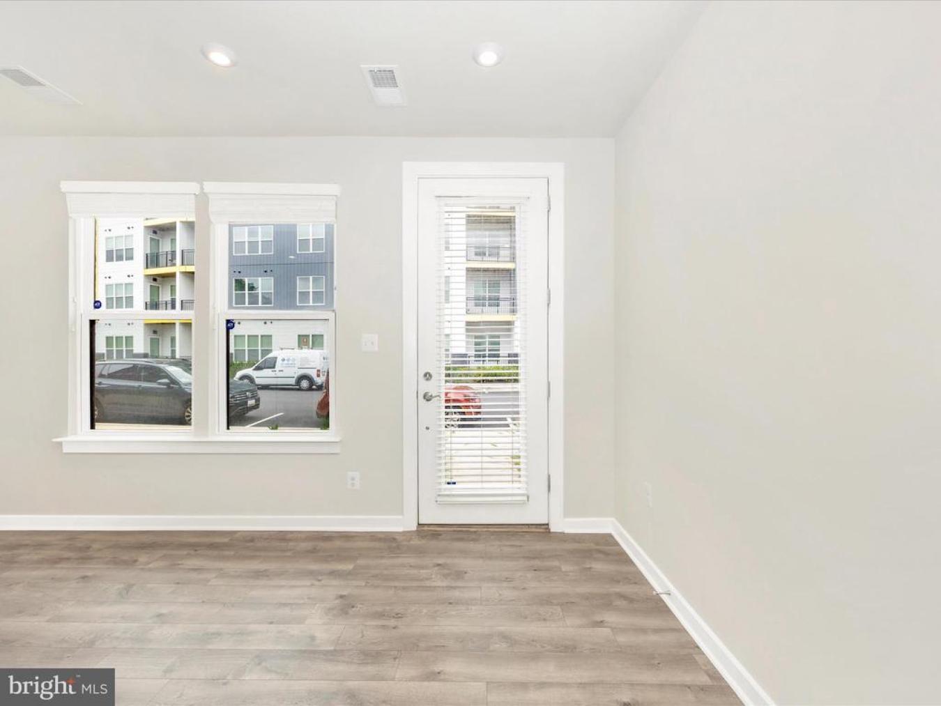 HYATTSVILLE, PRINCE GEORGES, 20782, United States, 2 Bedrooms Bedrooms, ,2 BathroomsBathrooms,Residential,For Sale,1945380