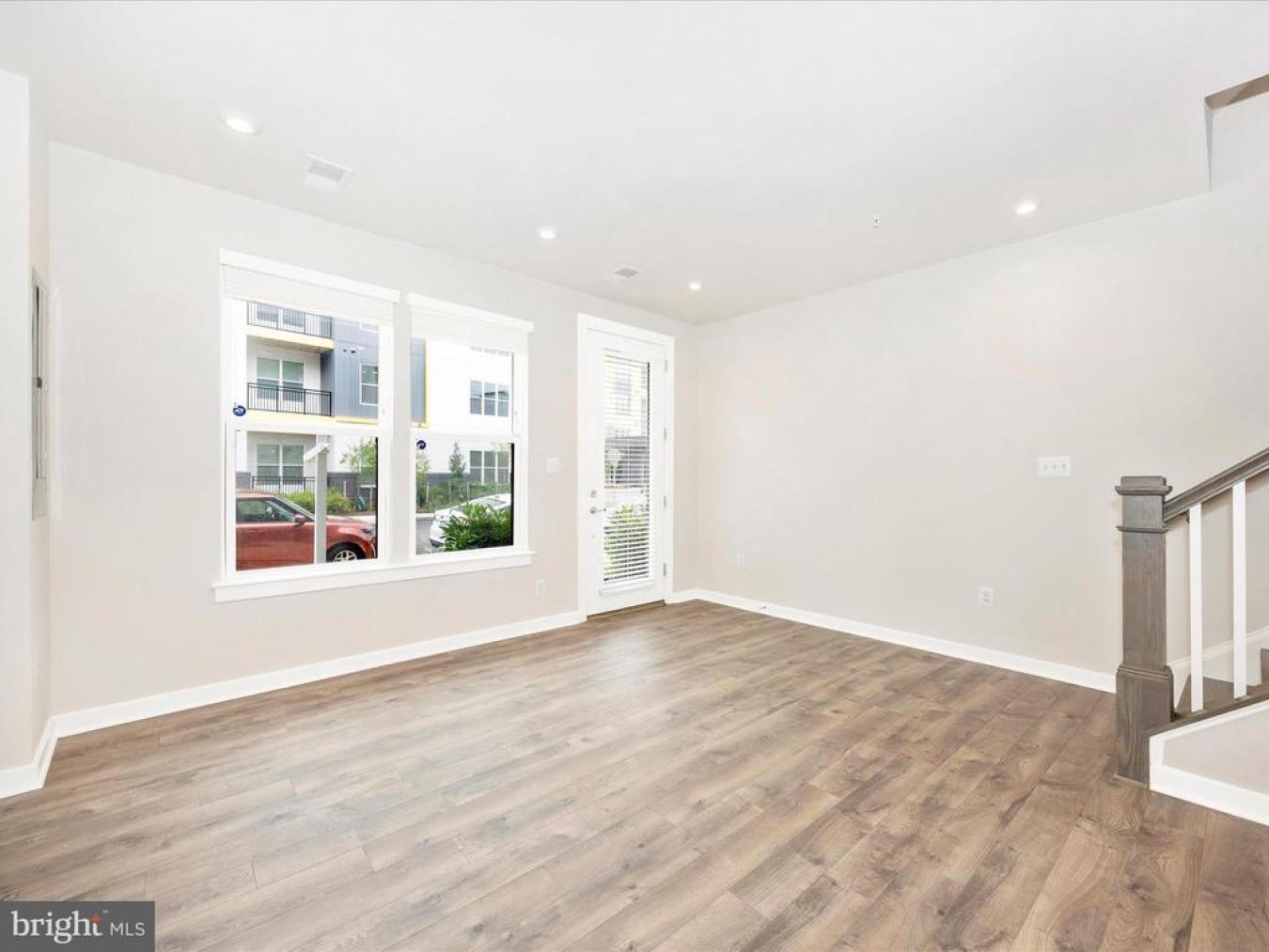 HYATTSVILLE, PRINCE GEORGES, 20782, United States, 2 Bedrooms Bedrooms, ,2 BathroomsBathrooms,Residential,For Sale,1945380