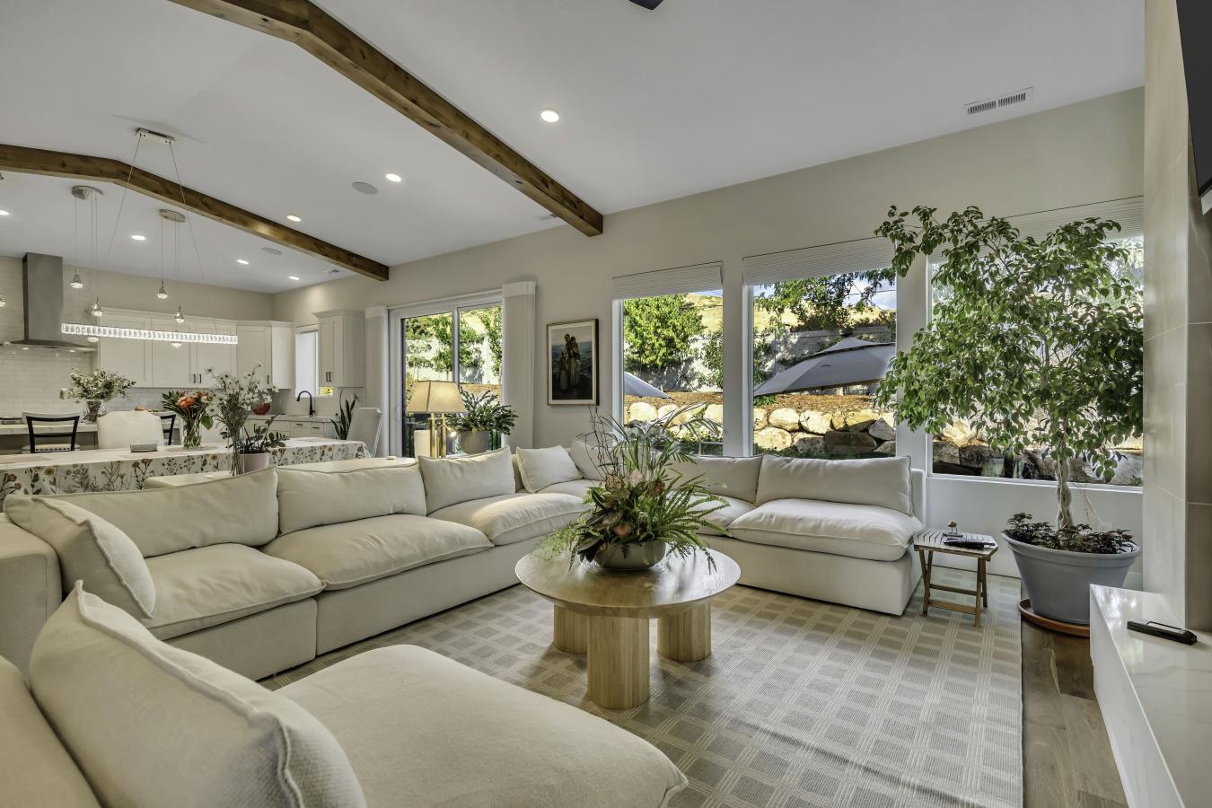 Orem, Utah, 84097, United States, 4 Bedrooms Bedrooms, ,4 BathroomsBathrooms,Residential,For Sale,1952392