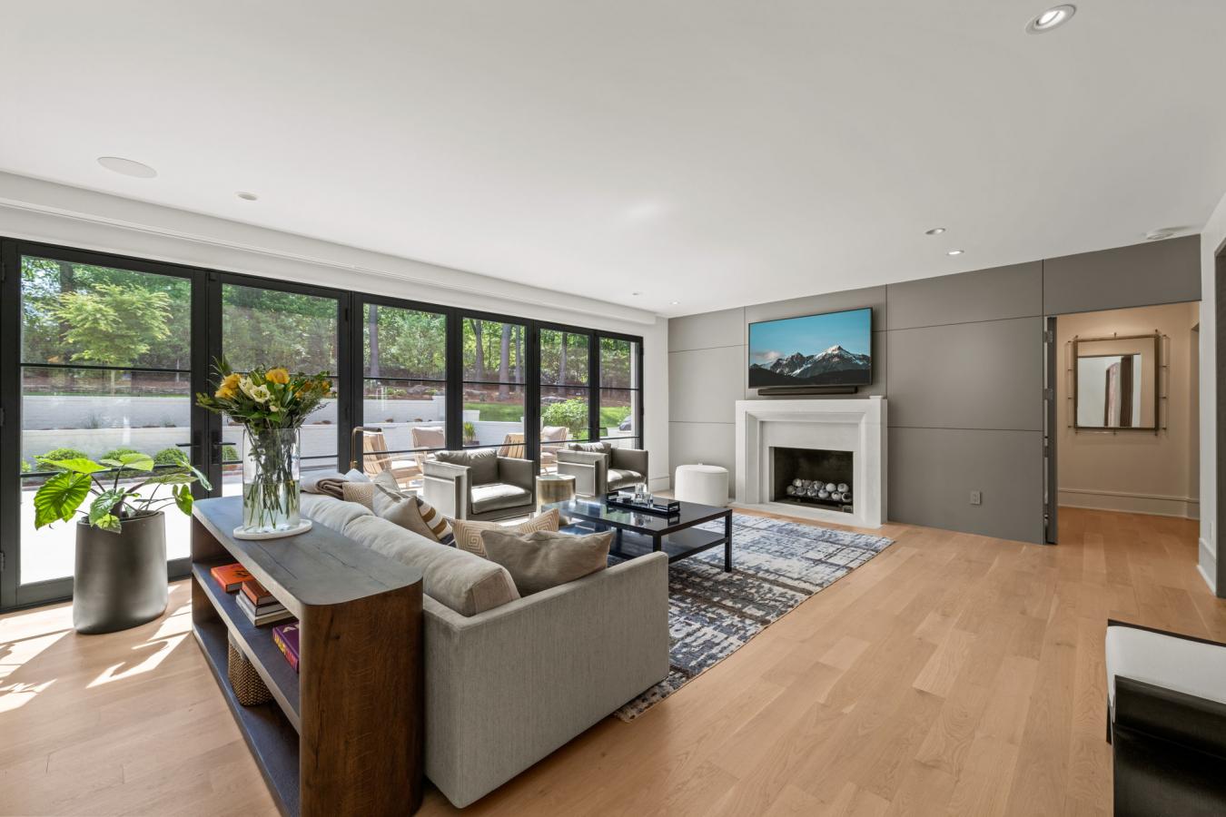 Durham, Durham, 27707, United States, 4 Bedrooms Bedrooms, ,4 BathroomsBathrooms,Residential,For Sale,1945689