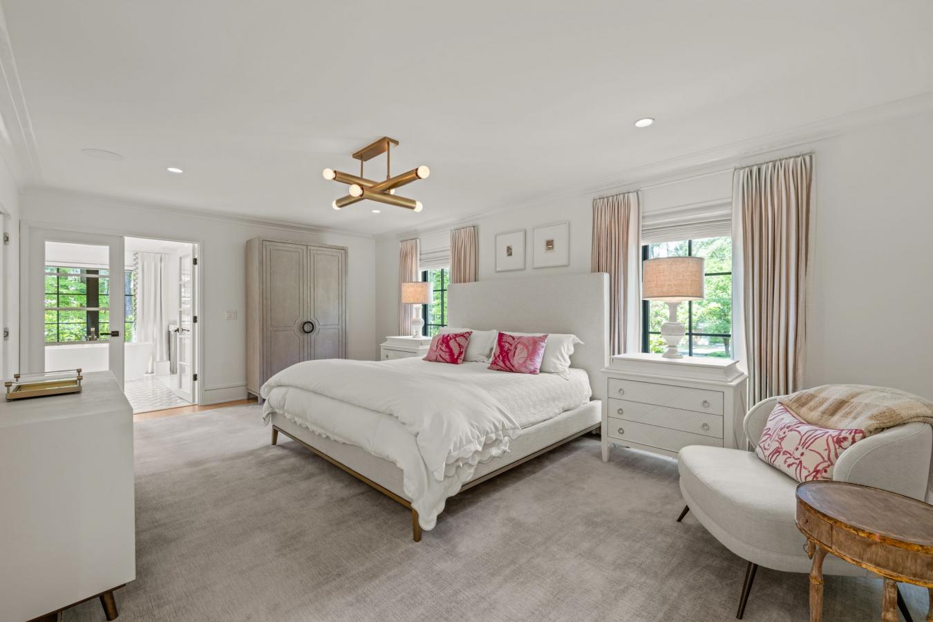 Durham, Durham, 27707, United States, 4 Bedrooms Bedrooms, ,4 BathroomsBathrooms,Residential,For Sale,1945689